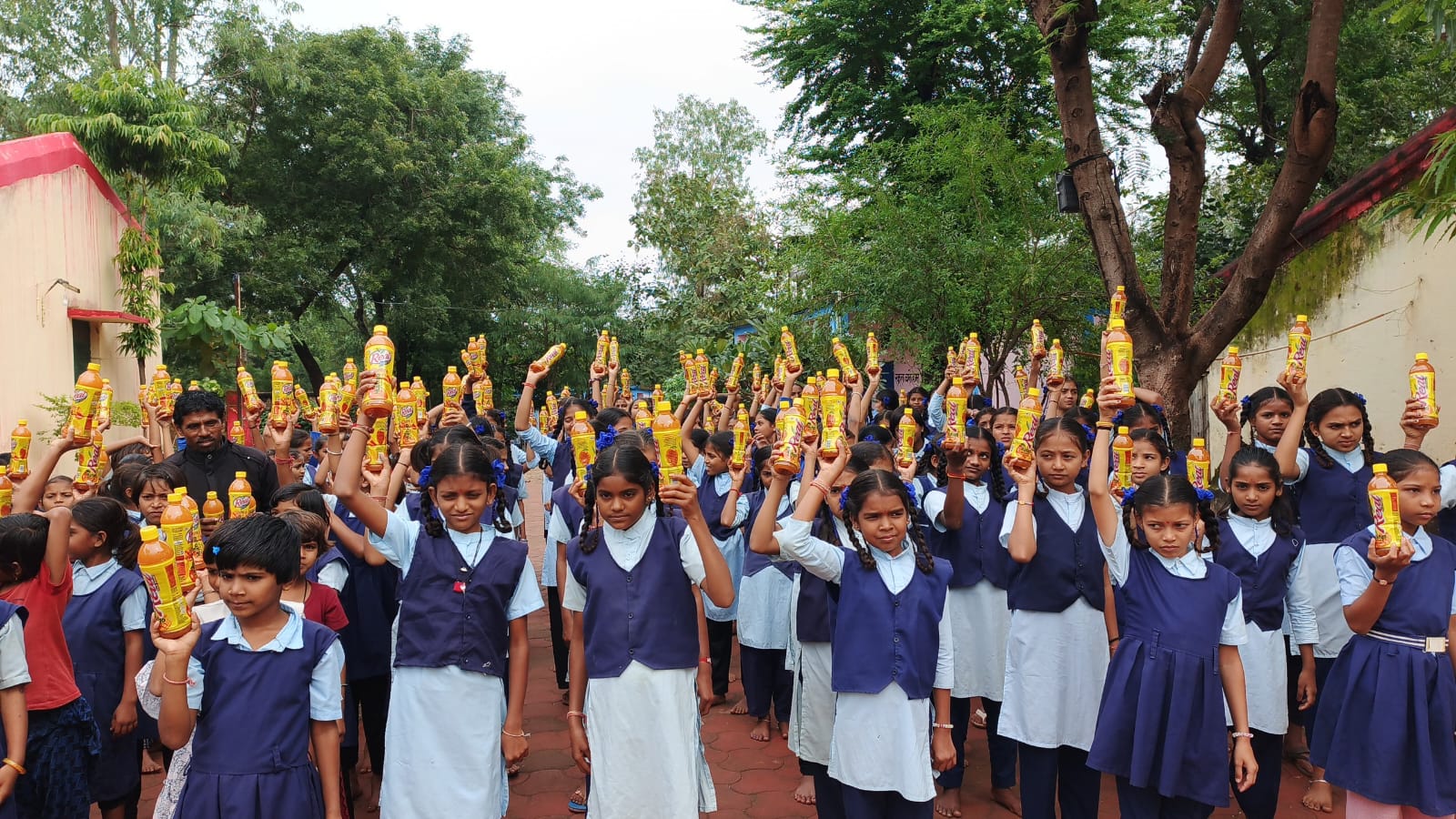 PROJECT MADAD: NUTRITIOUS KIT DISTRIBUTION